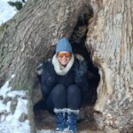 Mona Singh Instagram - Time in the mountains is always Snow much fun 🤓 #throwback #manali #snow #mountains