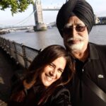 Mona Singh Instagram - Love u dad happpy fathers day ... #myhero #dad #alwaysbyyourside #instaphoto #mystrength