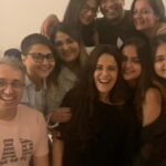 Mona Singh Instagram - This time I was working on my bday and also far far away from home but then my pati made a surprise visit (🥰🥰) n I loved it also big thank u to my #blackwidows family for making my bday so wonderful ... also big thank u to my insta family for all your wishes love u guys #birthdaygirl #surprise #happytimes
