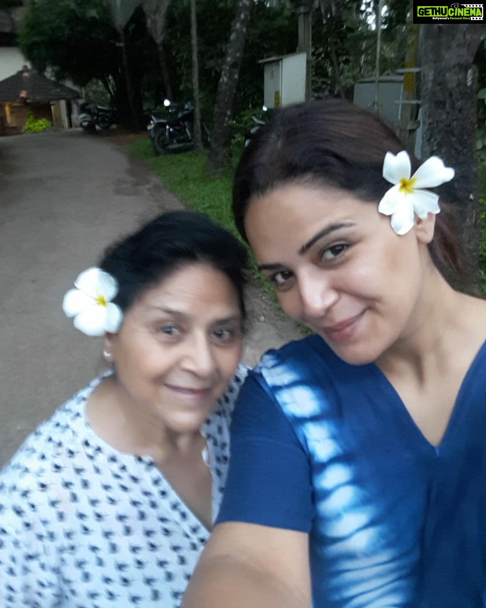 Mona Singh Instagram - Love is ... mother #happymothersday #merimaa #love #myworld #happiness