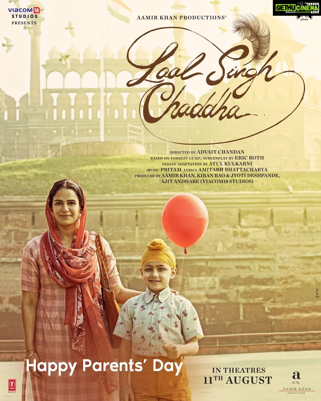 Mona Singh Instagram - Nobody on earth can ever love u more than ur own parents #happyparentsday #LaalSinghChaddha #AamirKhan @kareenakapoorkhan @aamirkhanproductions @advaitchandan @atulkulkarni_official #KiranRao @chayakkineni @ipritamofficial @sonunigamofficial @amitabhbhattacharyaofficial @viacom18studios @manavvij #SatyajitPande #HemantiSarkar #JyotiDeshpande @ajit_andhare @paramountpicsin @tseries.official @jiosaavn @redfmindia @spotifyindia