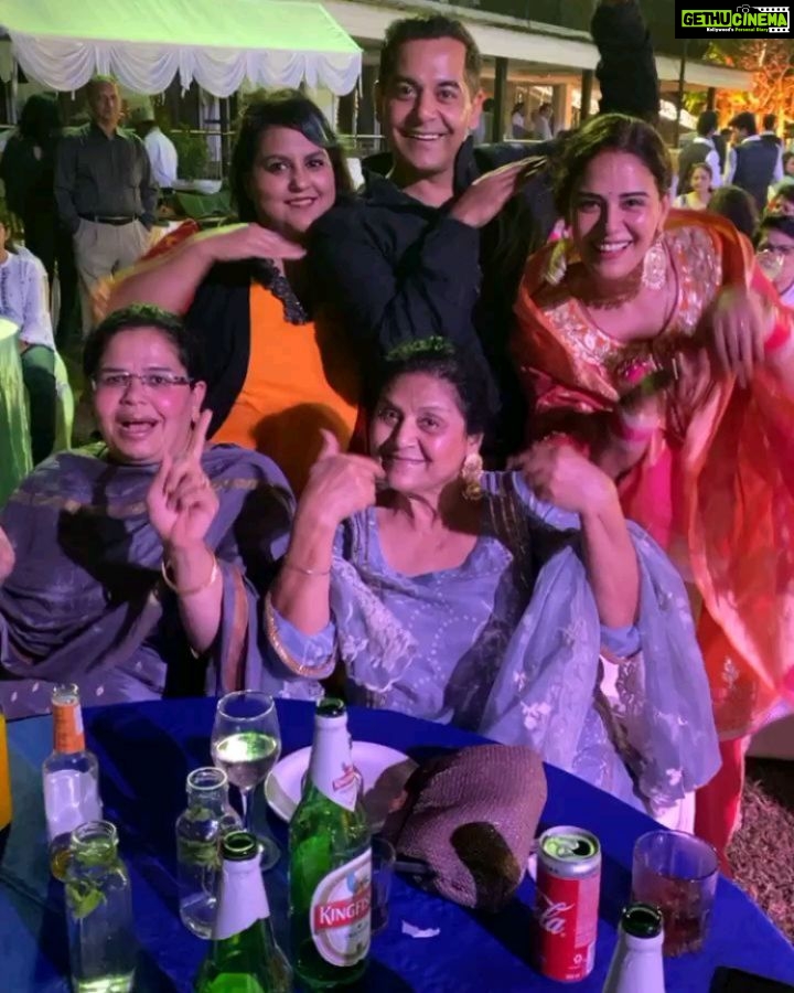 Mona Singh Instagram - #lohricelebration #happyfaces