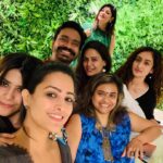 Mona Singh Instagram - #friends #laughs #food #happyfaces