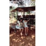 Mona Singh Instagram - If u have crazy friends u have Everything #birthday #picnic #madness @moonstruck1602 @gauravgera