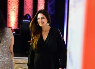 Mona Singh Instagram - Thank u @middayindia I had a wonderful evening at @theguideawards ... #foodgasm #bestrestaurants #awards #healthyfood #desifood