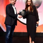 Mona Singh Instagram - Thank u @middayindia I had a wonderful evening at @theguideawards ... #foodgasm #bestrestaurants #awards #healthyfood #desifood