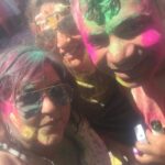 Mona Singh Instagram - Holi haiiii #colors #happiness #friends #holi
