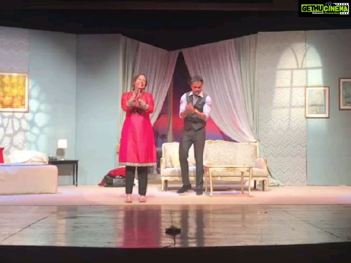 Mona Singh Instagram - Theatre is my happy place #unfaithfullyyours #standrews #bandra #housefull #happyme