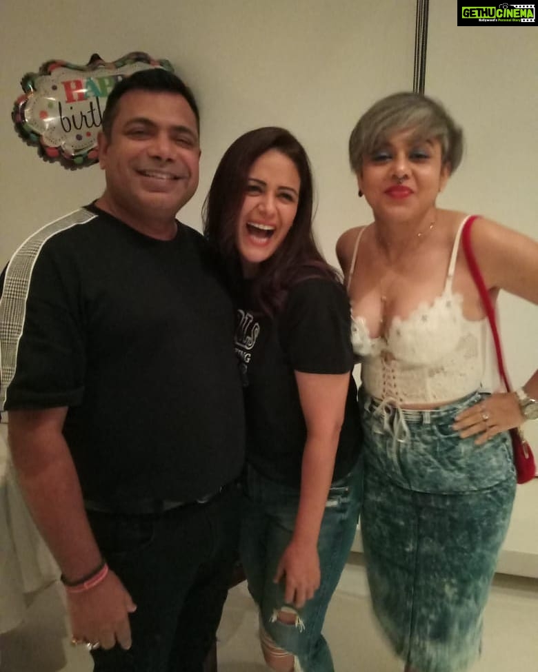Mona Singh Instagram - My partners in crime #friends #family #crazyus