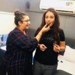Mona Singh Instagram - And that's my hairstylist we often talk about diet food but we end up eating cakes @jayshreethakkarhairartist