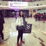 Mona Singh Instagram – Sweating while u shop counts as exercise… #heehaw #shopping #crazy #instamood #instagood #instamoment #traveldairies