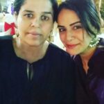 Mona Singh Instagram – My sister has the best sister 😁😉#sistergoals #sisterlove #happyme #hapyfaces #love
