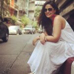 Mona Singh Instagram - #whites #potrait #potraitmode #happyme #justlikethat #instago #instamoment #instagram #picoftheday #travel #traveldairies