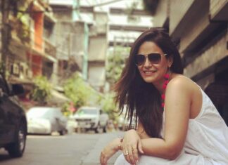 Mona Singh Instagram - #whites #potrait #potraitmode #happyme #justlikethat #instago #instamoment #instagram #picoftheday #travel #traveldairies