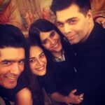 Mona Singh Instagram – Because every picture tells a story #happyfaces #funevening #chillin #selfie #togoodtimes #friends #instamoment #aboutlastnight #picoftheday @ektaravikapoor @karanjohar @manishmalhotra05