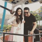 Mona Singh Instagram – Teamwork makes the dreamwork…. #indiabanegamanch #colorstv #funshoot #shootdairies #instagood #instamoment #ferriswheel #happyfaces #instagram