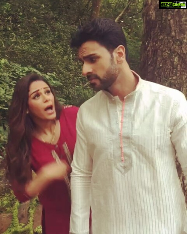 Mona Singh Instagram - Let's resort to the classics.#translation I givin up stop madding at me i see other people fraandsips don't burrn my hearts#dubsmash #evergreen #filmcity #inbetweenshots @officialvivekdahiya