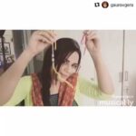 Mona Singh Instagram - Rakshabandhan special 😂😂🙈🙈 @gauravgera @rohitchaudhary86 #monasingh #rohitchaudhary #hanjibenji #shopkeeper #gauravgera #HappyRakshabandhan