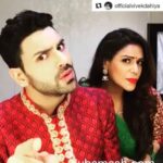 Mona Singh Instagram - kuttta seriessss #kawach #dubsmash #instamoment #kuttaswag #swag #gotmymojo #instagram @officialvivekdahiya #vmdubs