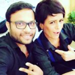 Mona Singh Instagram – punjabi munda with my gujju director on the sets of #comedyniteslive #happysingh #funny #toomuch #fun #colorshow