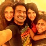 Mona Singh Instagram - #andwemet #missedus #andmushytakesaselfie #happy #gigglesgalore #instacool