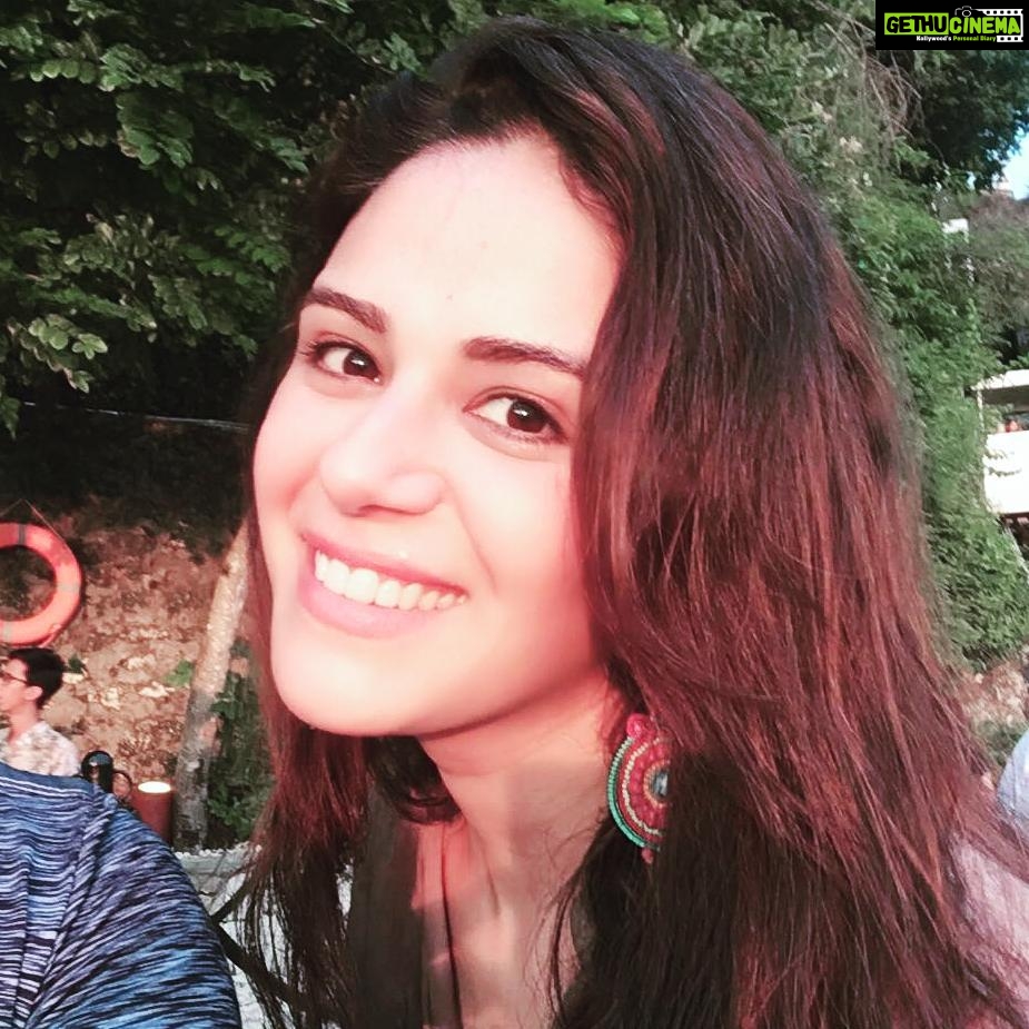 Mona Singh Instagram - #hmmm #happysingh #happythoughts #justme #clicked #instamood #instadaily