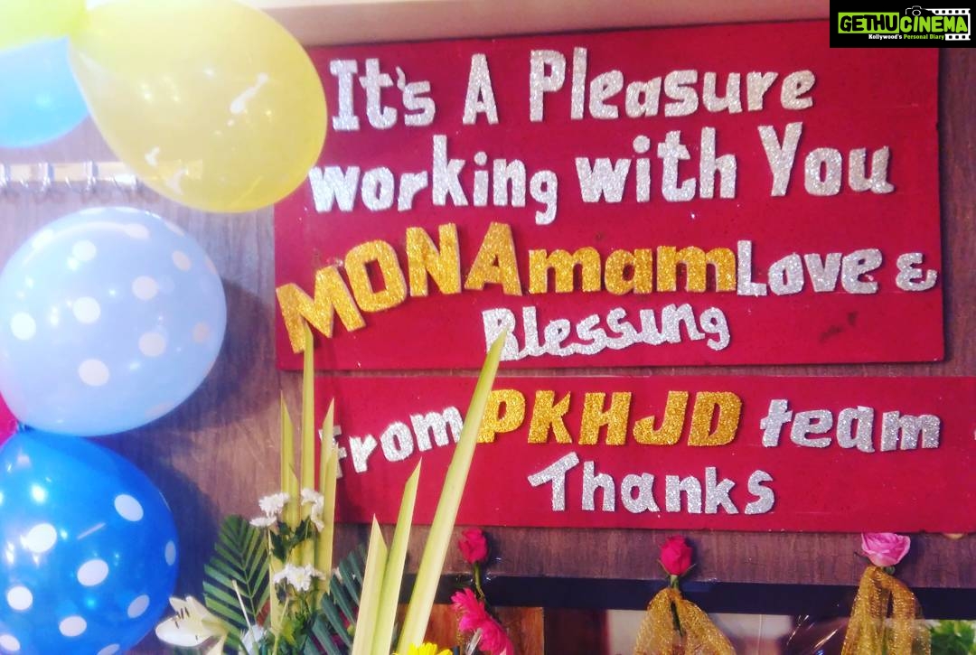 Mona Singh Instagram - hmmmm #awwww #pkhd #finalgoodbye #bestunit #happyfaces #balajitelefilms #letloverule #letlovehappen #instalike #instapic