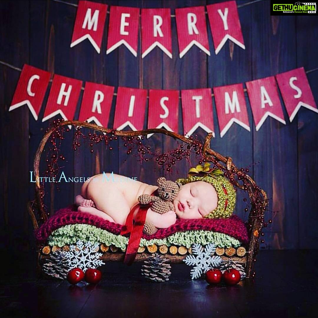 Mona Singh Instagram - #hoho #jinglebells #jesus #santa #celebration #decemberbaby #merrychristmas