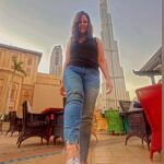Mona Singh Instagram – Hello dubai #burjkhalifa #instalike #instatravel #instadaily #instalove pic courtesy @aberwal