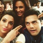 Mona Singh Instagram - lights camera ACTION. ..... #shooting #posing #crazy #crazypeople #happy #happypeople #atworkselfie