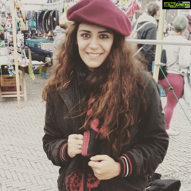 Mona Singh Instagram - #amazing #amsterdam #fleamarket #relax #red #smile #rain #colorful #cold #travelgram #picoftheday