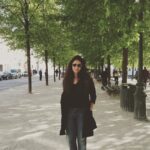 Mona Singh Instagram - ---#brugesbelgium #instaclicking #smiles #happiness #thoughts #traveling #blessed --- Sent by WhatsApp