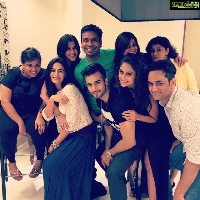 Mona Singh Instagram - #pics #poses #friends #lifeisgoodtome