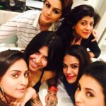 Mona Singh Instagram – #fun #madness #friends #happy #love #lights #redlips #selfies #instamoment #instaclick @ekmainaurektu7