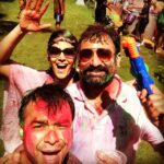 Mona Singh Instagram - #pics #poses #happy #friends #lifeisgood #holi @ashishakapoor