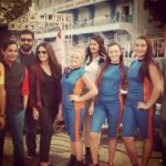 Mona Singh Instagram - #Gujrat #cricket #friends #sports #instaclick #instamoment #happy @gauravgera @ashishakapoor