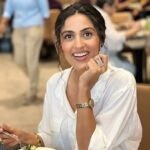 Monica Khanna Instagram - SMILE😊 HAPPINESS looks gorgeous on you.” #beauty #smile #graceful #instapictureoftheday #white #ɪɴsᴛᴀʟᴏᴠᴇ #happiness💕 #monikakhanna #begrateful #gratitide #bekindtooneanother Fairfield by Marriott Mumbai International Airport