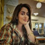 Monica Khanna Instagram - We, humans,are like stars constantly burning while others think we are shining🌻🌻 @theuntoldscript @thepeddlers.in must visit this cute cafe whenever you are in lucknow❤️ #lucknowcity #nawabonkasheher #cafe #peddlerscafe #cute #trendingphoto #photographyeveryday #loveandshine The Peddler's Cafe