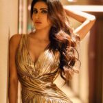 Mouni Roy Instagram - Sunshine at night 🌙 • • • • • Styled by:- @rishika_devnani assisted by :- @ruchira_d25 Outfit:- @shivaniawastyofficial make up by:- @chettiaralbert Hair by :- @chettiarqueensly Managed by:- @trishilagoculdas @dcatalent