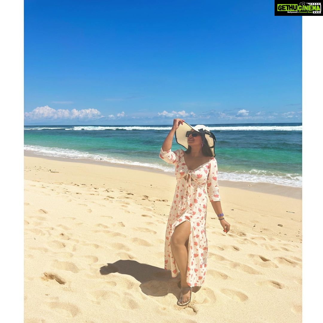 Mrudula Murali Instagram - Took @thaiyalpura to Bali•
