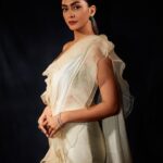 Mrunal Thakur Instagram - The Empire State of mind 🕊💭💕 Outfit - @jade_bymk Accessories - @karishma.joolry Styled by - @sheefajgilani Hair: @deepalid10 Make up: @missblender Assisted by - @styledbyastha Coordinated by - @niyoshi.jain @tanyasadwhiny Photos: @leroifoto