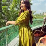 Nakshathra Nagesh Instagram - Sun kissed and happy in my favourite @tada_wearhouse ❤️ The green and grey colour combo so rare to find! Grab yours at @tada_wearhouse
