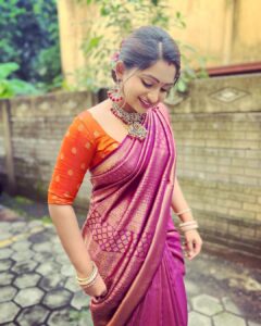 Nakshathra Nagesh Instagram - Jewellery @new_ideas_fashions Saree @mayurika_thefreshfashion Blouse @abarnasundarramanclothing #beingsaraswathy #tamizhumsaraswathiyum #comingsoon
