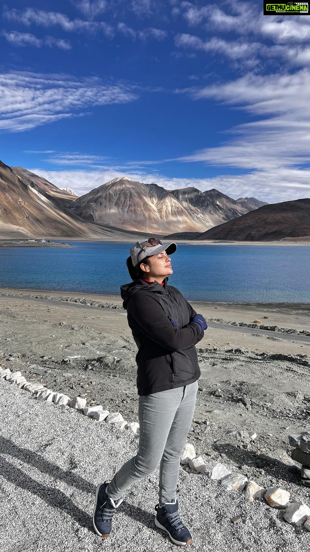Nandita Swetha Instagram - Finally some clips from my #leh trip. It was different It was beautiful It become such a memorable experience The cold, the breeze, Maggie, sickness, friends, that heavy boots, heavy breaths oofffffsss . Life is too short to experience all. Live the day & live the moment❤️❤️❤️❤️ . @prakash.sowmya @smitha.patil.735 @sara.annaiah . #leh #trip #coldweather #traveldiaries #girlstrip