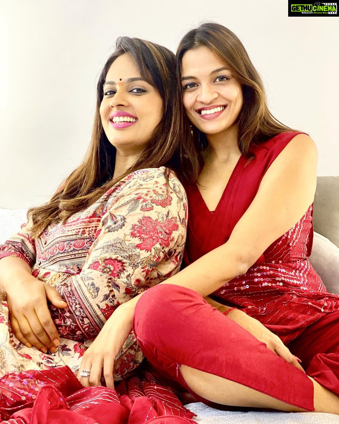Nandita Swetha Instagram - I am so proud of this beautiful woman @nanditaswethaa she is truly an inspiration , a beautiful woman with a extraordinarily brilliant mind and soul. You have created a amazing mansion for yourself š” I would like to congratulate you and hope and wish that you keep growing and achieving more and more Love , love and only loveā„ļø More power to you girlā„ļø . . . #vsway#nandithaswetha Bangalore, India