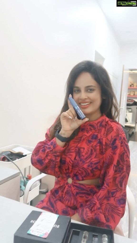 Nandita Swetha Instagram - How about a reel on my favourite perfumes? This miniature from @scent_vogue is one of my favourite becz it’s pocket friendly n smells amazing ❤️❤️❤️ . . #scents #perfumes #goodsmells #collaborationindia Bangalore, India