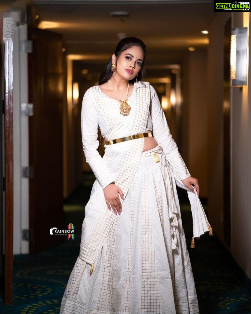 Nandita Swetha Instagram - I decide my vibe ❤️❤️ . Outfit from @vintageclosetofkamali Clicked by @rainbow_photography_official Mua @glamup_by_gunashree Hair @artistryby_kavya . . #collaboration #click #actress Bangalore, India