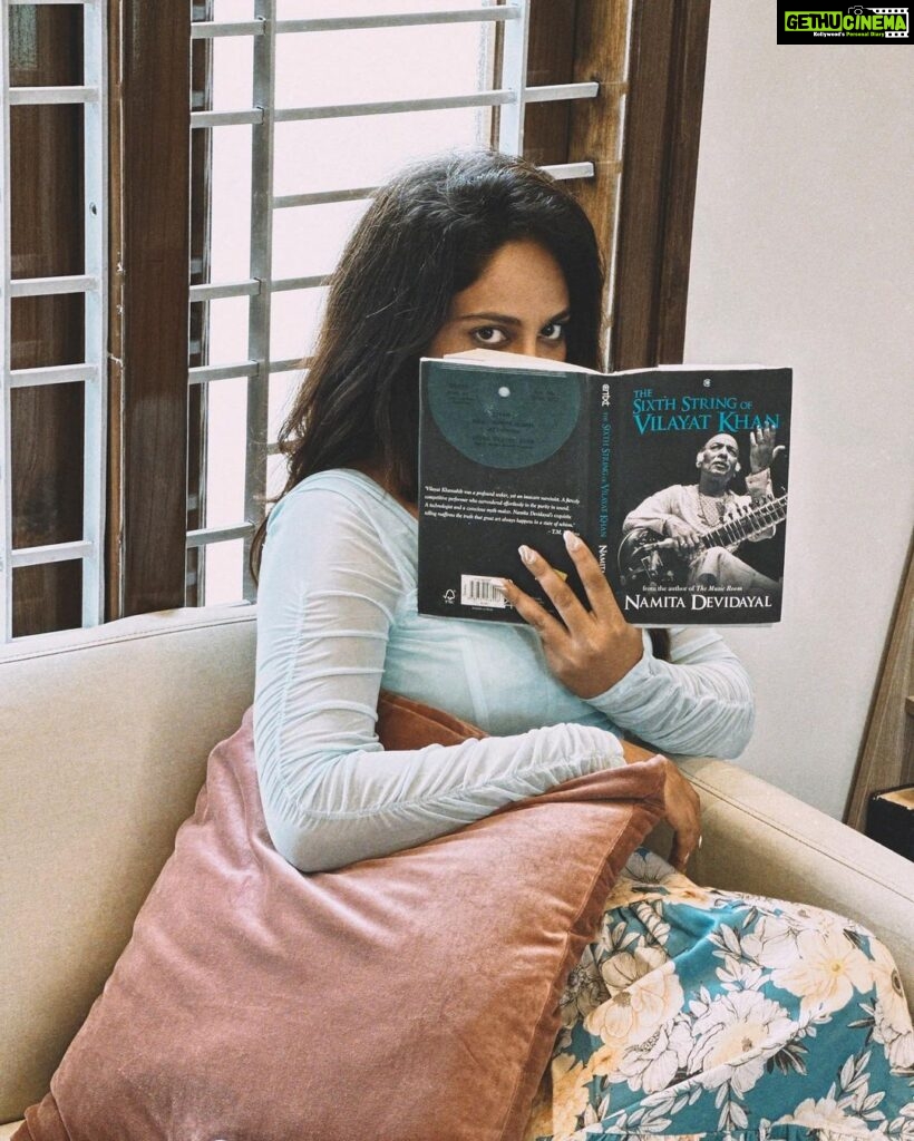 Nandita Swetha Instagram - Life recently❤️❤️ . . #iphone14pro #grains #books