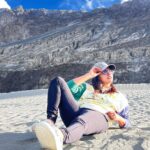 Nandita Swetha Instagram - Hangover📸📸📸 . . #magnetichill #leh #travel #trip #sand #bluesky