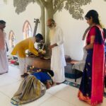 Navya Nair Instagram - Started my new classes on this auspicious day to the selected students for MAATHANGI .. A proper inauguration will be done at a later stage , where a lot more students can enroll , but I am cutting down on numbers as of now , just to have more focus .. May lord Ganesha and Nataraja bless all of us and these children for a bright future .. For me , this moment is so important , as my guru Manu Master asked me to start teaching , a new phase of my life as a teacher ( i dont call myself guru , am not there yet ) .. I wish and I pray that I could transfer whatever is been taught by my Guru’s to all my students in the purest form as I could .. I wish I could do justice to this art form .. Thanking almighty , gratitude 🙏🏻🙏🏻🙏🏻 And to my dear students , be whatever your age , just have trust on me .. I am there for your ultimate success through whatever ways I can 🙏🏻🙏🏻🙏🏻 #tanjorebani #newbeginnings #vidyarambham #lokasamsasthasughinobhavandu #danceislife #danceitout #bharatanatyam #bharatanatyam